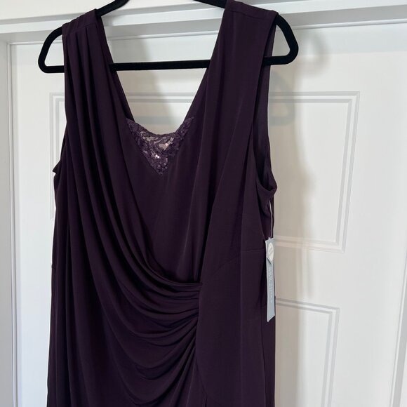 NWT London Times Women Size 20W Eggplant Violet Lace V-Neck Sheath Dress - Picture 2 of 11